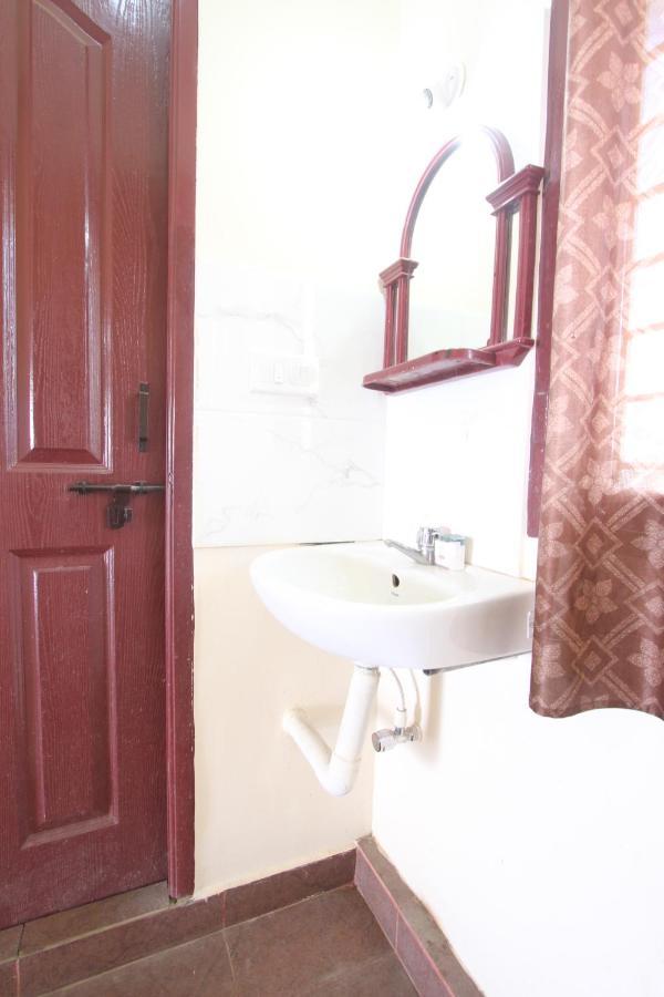 Naadi Homestay Thanjavur Bagian luar foto