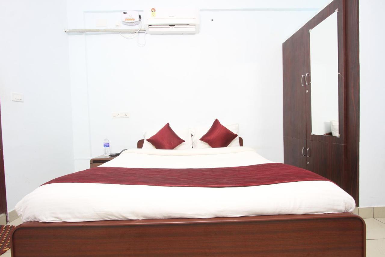 Naadi Homestay Thanjavur Bagian luar foto